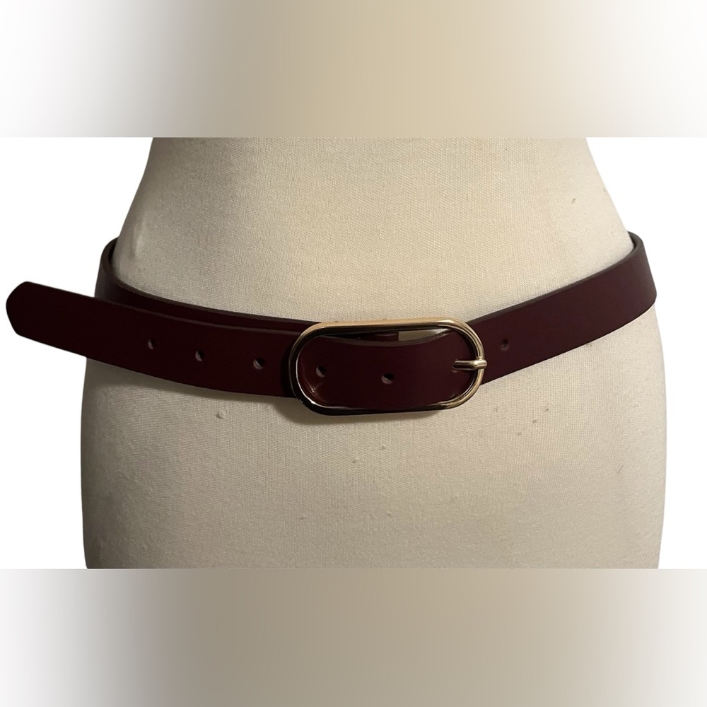 Elegant Burgundy Belt with Gold Buckle Genuine Leather Banana Republic Size M